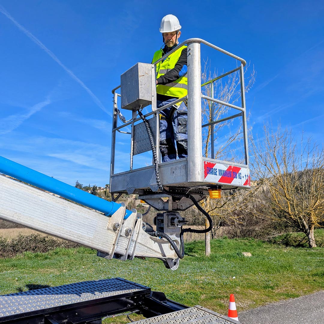 location-de-camion-nacelle-avec-operateur-lot-et-garonne Location de camion nacelle avec opérateur en Lot-et-Garonne
