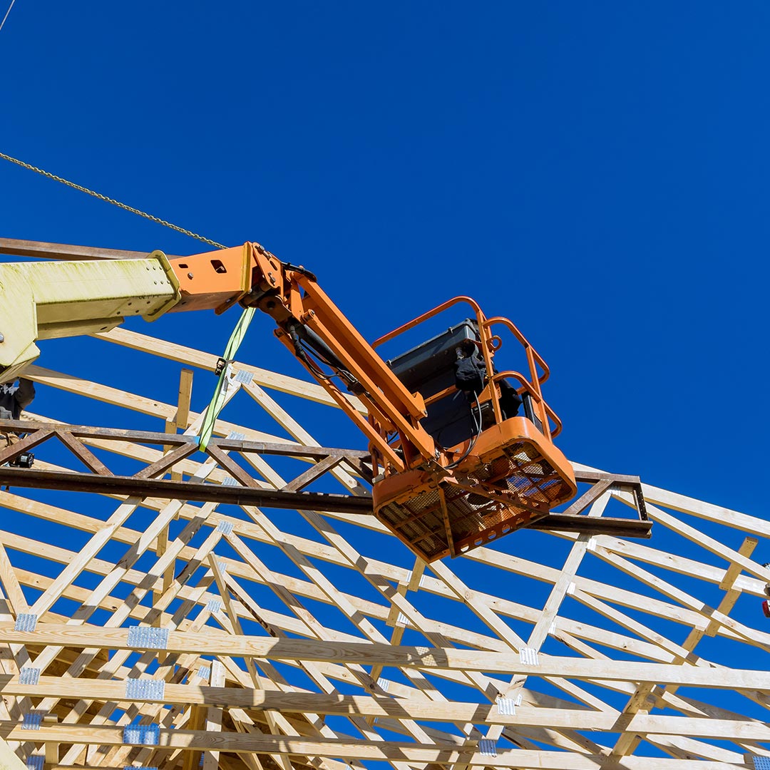 Travaux de toiture par camion nacelle